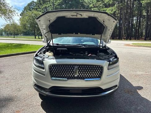 Certified 2022 Lincoln Nautilus Reserve FWD image 19