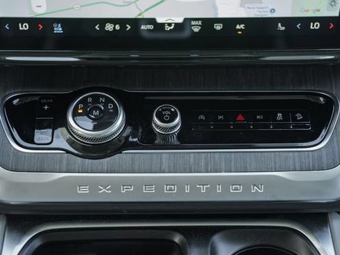 New 2025 Ford Expedition Max Platinum w/ Platinum Ultimate Package AWD/4WD image 37