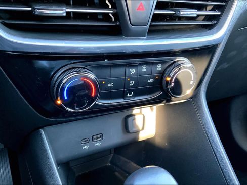 Used 2024 Buick Encore GX Sport Touring image 34