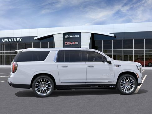 New 2026 GMC Yukon XL Denali w/ Denali Reserve Package AWD/4WD image 5