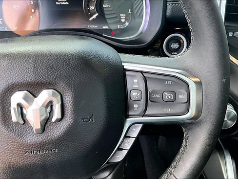 Used 2025 RAM 1500 Laramie AWD/4WD image 19