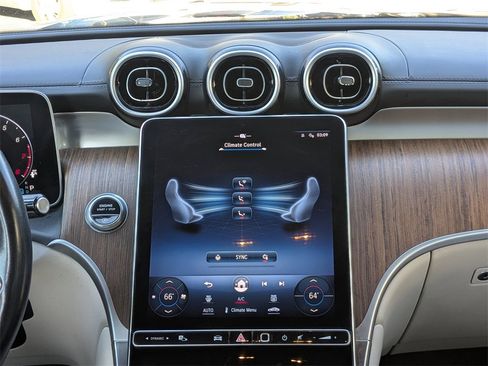 Used 2024 Mercedes-Benz GLC 300 GLC 300 image 15