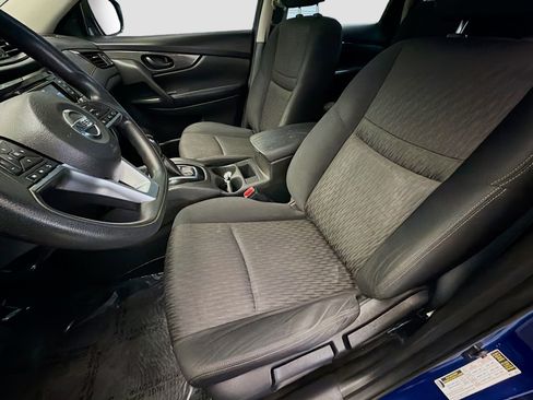 Used 2019 Nissan Rogue S image 11