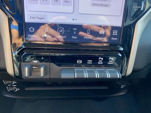 Used 2024 RAM 2500 Laramie image 22