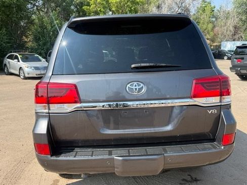 Used 2018 Toyota Land Cruiser w/ Preferred Accessory Package AWD/4WD image 5