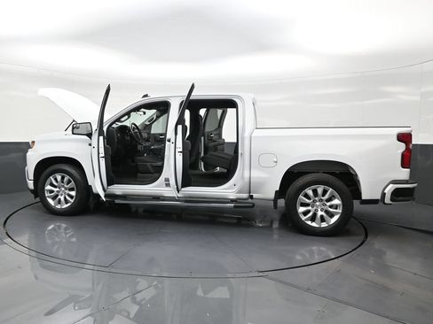 Used 2021 Chevrolet Silverado 1500 Custom w/ Custom Max Trailering Package AWD/4WD image 29