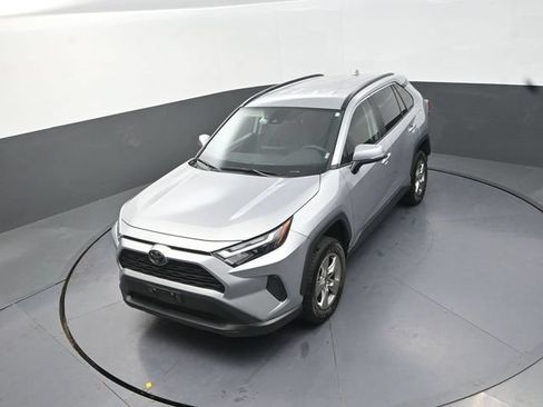Used 2025 Toyota RAV4 XLE AWD/4WD image 25