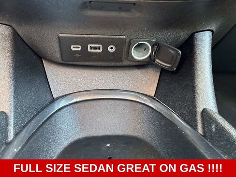 Used 2024 Chevrolet Malibu LT FWD image 30