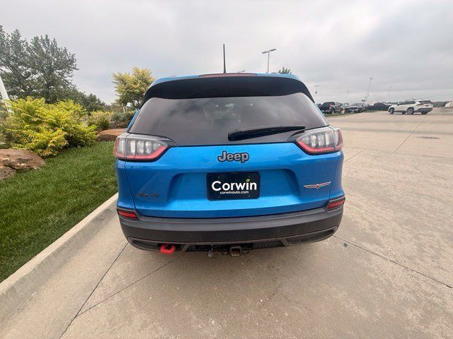 Used 2019 Jeep Cherokee Trailhawk w/ Cold Weather Group AWD/4WD image 5