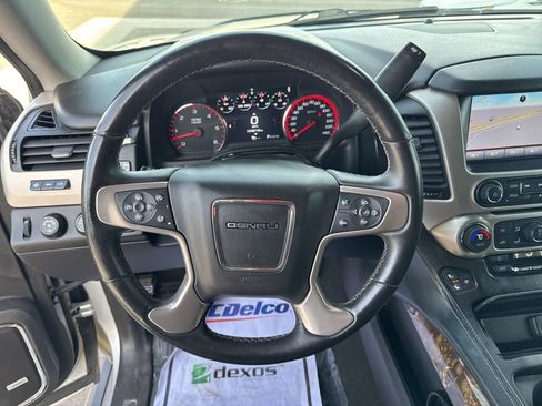 Used 2015 GMC Yukon Denali w/ Premium Package image 18