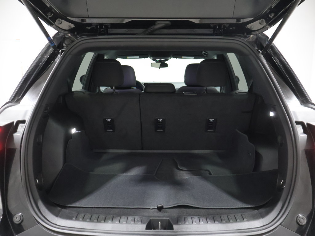 Used 2025 Chevrolet Equinox LT AWD/4WD image 4