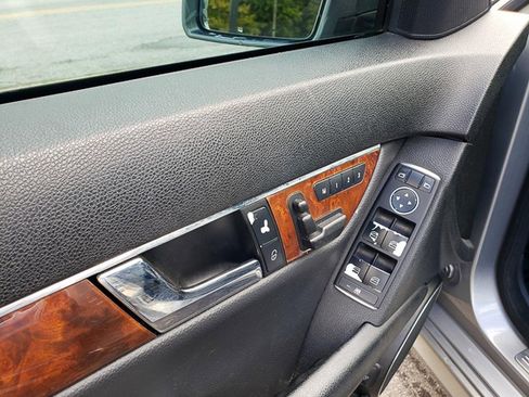 Used 2011 Mercedes-Benz C 300 4MATIC Sedan image 10