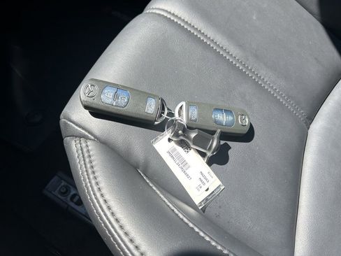 Used 2018 MAZDA MAZDA3 Touring FWD image 16