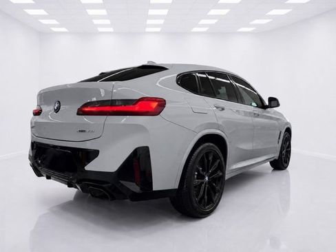 Used 2023 BMW X4 xDrive30i AWD/4WD image 6