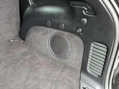 Used 2018 Jeep Grand Cherokee Altitude image 36