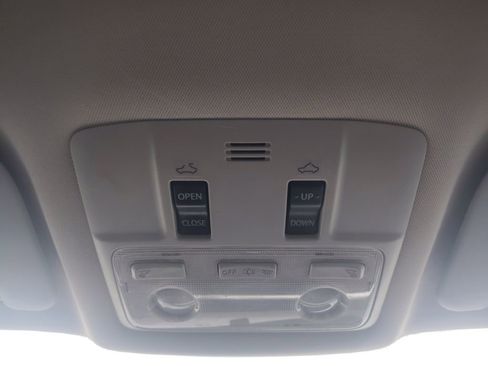 Used 2016 Toyota Corolla L image 5