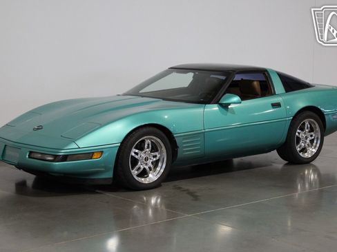 Used 1991 Chevrolet Corvette image 25