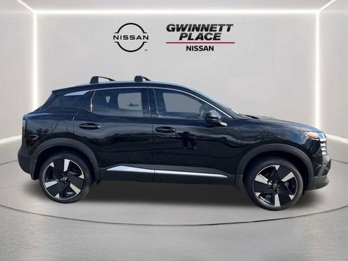 New 2026 Nissan Kicks SR image 4