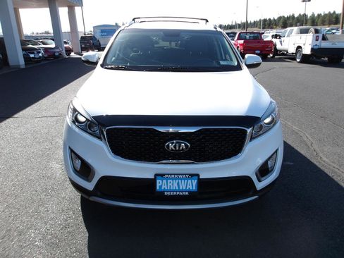 Used 2016 Kia Sorento EX w/ EX Premium Package AWD/4WD image 8