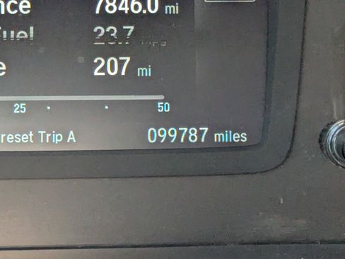 Used 2018 Honda Odyssey LX image 2