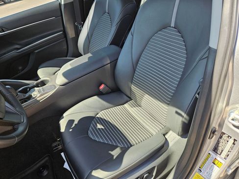 Used 2023 Toyota Camry SE image 22