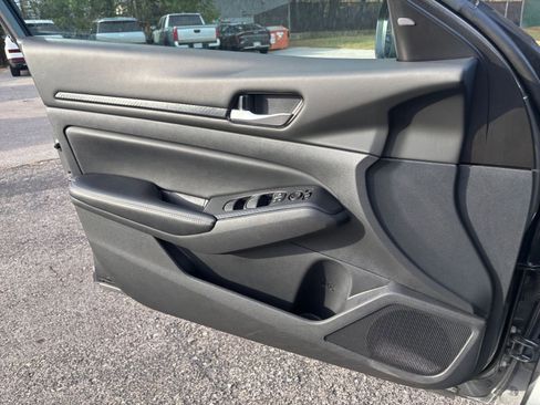 Used 2025 Nissan Altima 2.5 SV image 20