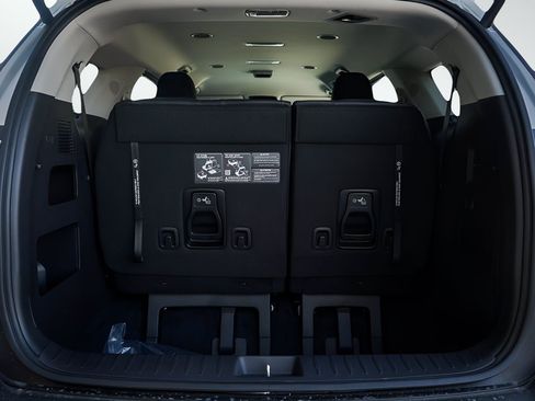 New 2026 Kia Carnival EX FWD image 8