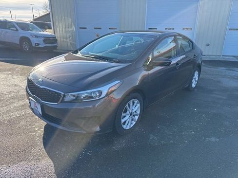 Used 2017 Kia Forte LX w/ LX Popular Package image 7