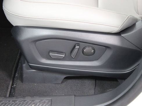 New 2026 Ford Explorer Active w/ Active Comfort Package image 20