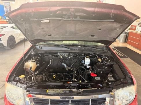 Used 2010 Ford Escape XLS FWD image 27