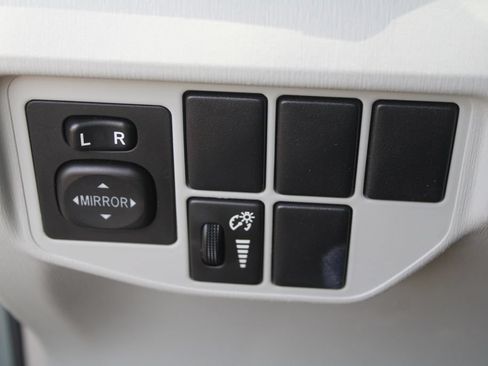 Used 2015 Toyota Prius Four FWD image 24