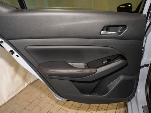 New 2025 Nissan Altima 2.5 SR image 18