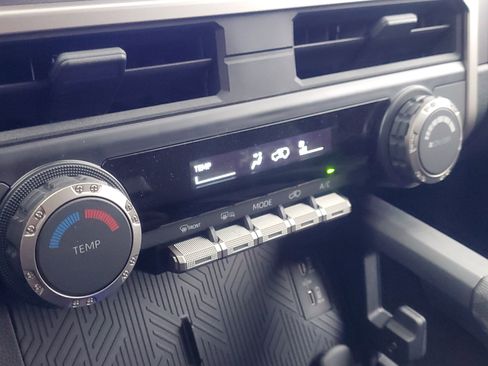 Used 2025 Toyota 4Runner SR5 image 31