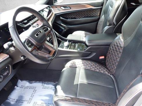 Used 2023 Jeep Grand Cherokee Summit w/ Advanced Protech Group IV AWD/4WD image 13