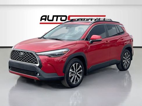 Used 2024 Toyota Corolla Cross XLE w/ Convenience Package AWD/4WD image 3