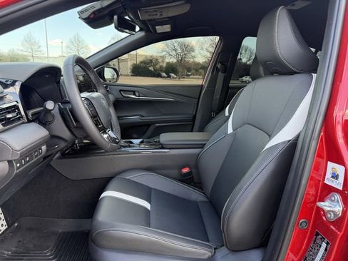 Certified 2025 Toyota Camry SE image 24