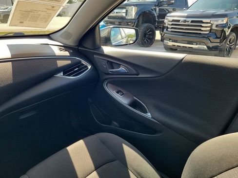 Used 2018 Chevrolet Malibu LT FWD image 12