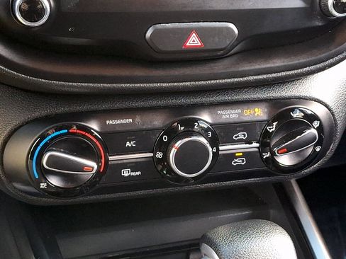 Used 2021 Kia Soul LX FWD image 16