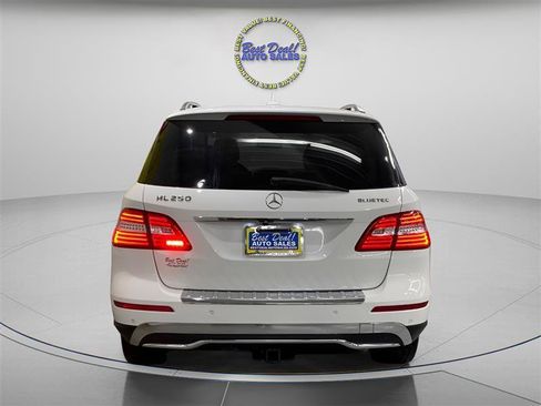 Used 2015 Mercedes-Benz ML 250 BlueTEC 4MATIC w/ Premium 1 Package image 4