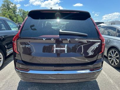 Used 2025 Volvo XC90 T8 Ultra w/ Lounge Package