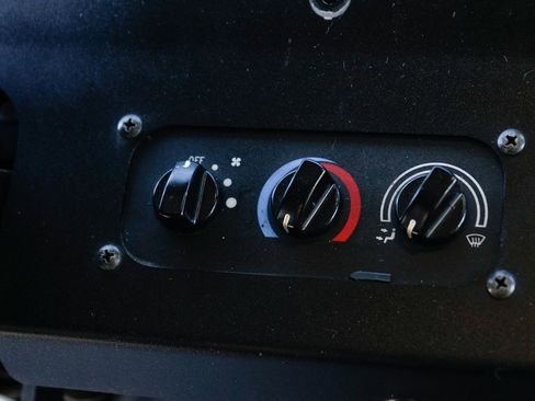 Used 2019 Ford E-450 and Econoline 450 Super Duty image 27