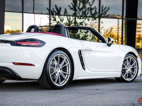 Used 2017 Porsche 718 Boxster image 56