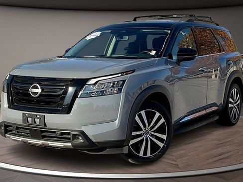 Used 2023 Nissan Pathfinder Platinum w/ Lighting Package (N93) FWD image 1