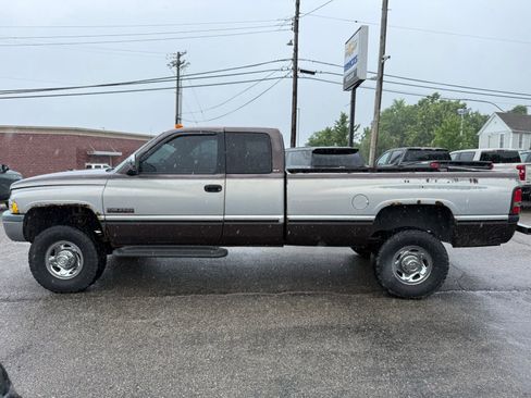 Used 1997 Dodge Ram 2500 Truck 4x4 Club Cab image 2