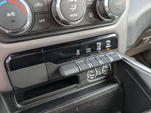 Used 2022 RAM 1500 Big Horn image 26