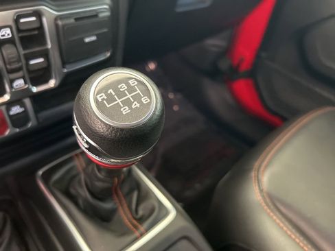 Used 2022 Jeep Gladiator Mojave w/ Trailer Tow Package image 9