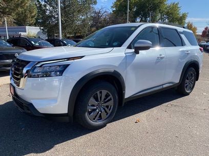 New 2025 Nissan Pathfinder SV