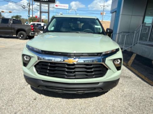 New 2026 Chevrolet TrailBlazer LS w/ LS Convenience Package FWD image 2