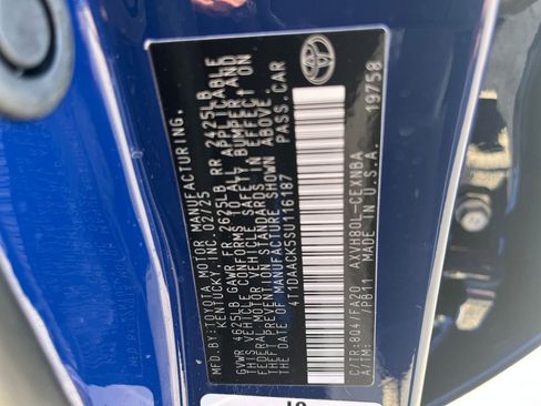 Used 2025 Toyota Camry LE image 23