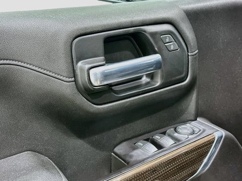 Used 2020 Chevrolet Silverado 1500 RST w/ RST Value Package RWD image 17